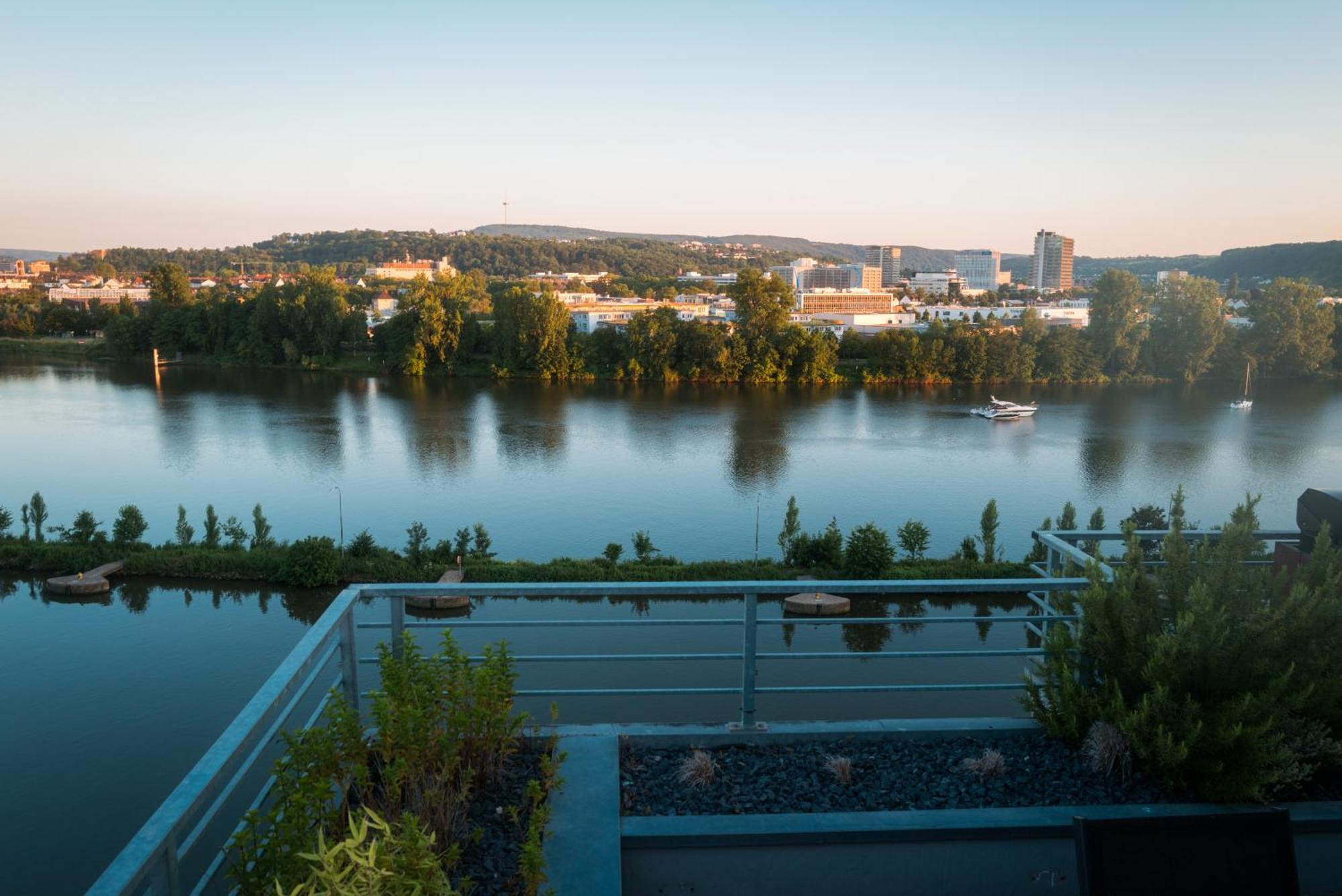 Penthouse Wohnung Mit Schoenem Moselblick In Metternich Koblenz  Buitenkant foto