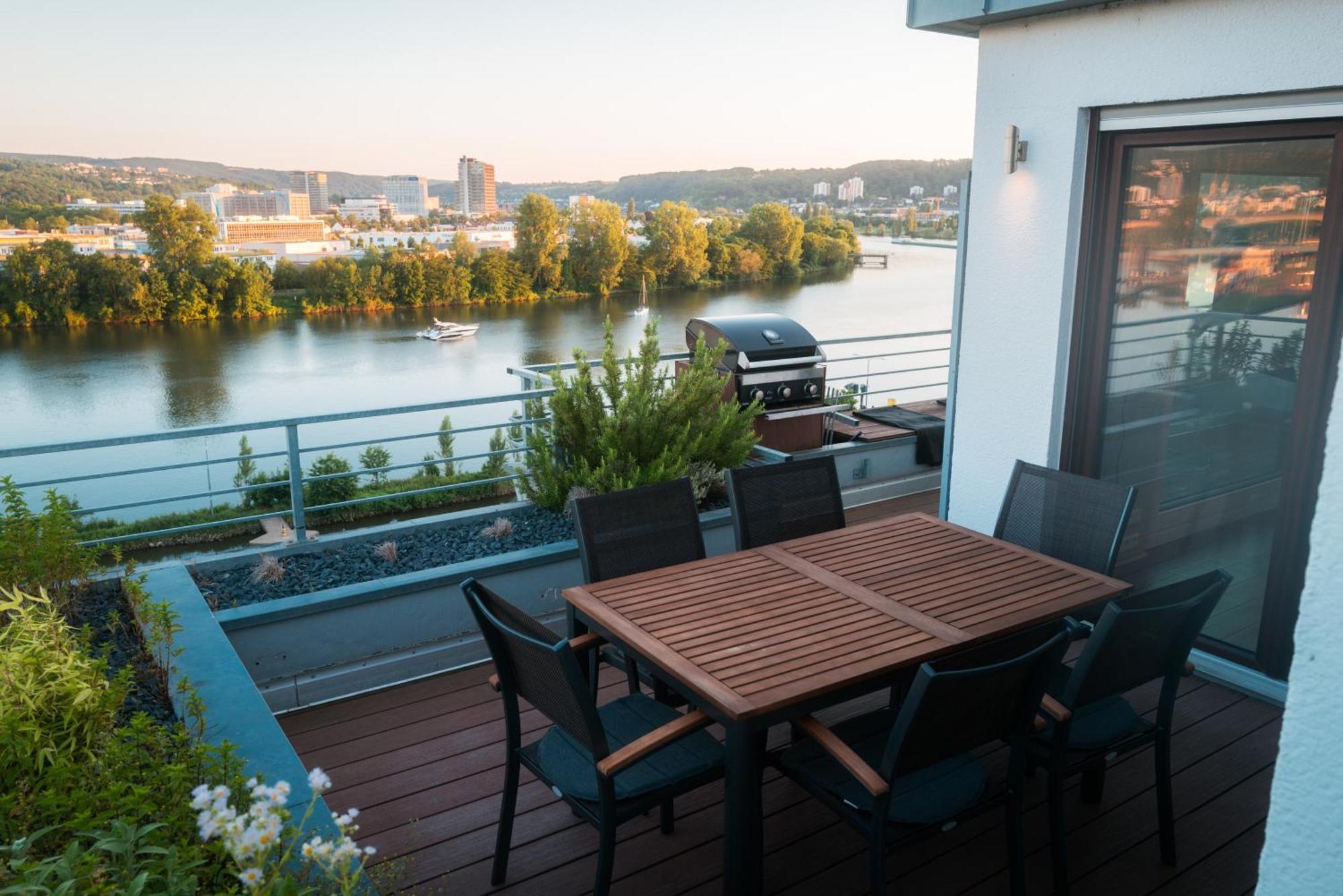 Penthouse Wohnung Mit Schoenem Moselblick In Metternich Koblenz  Buitenkant foto