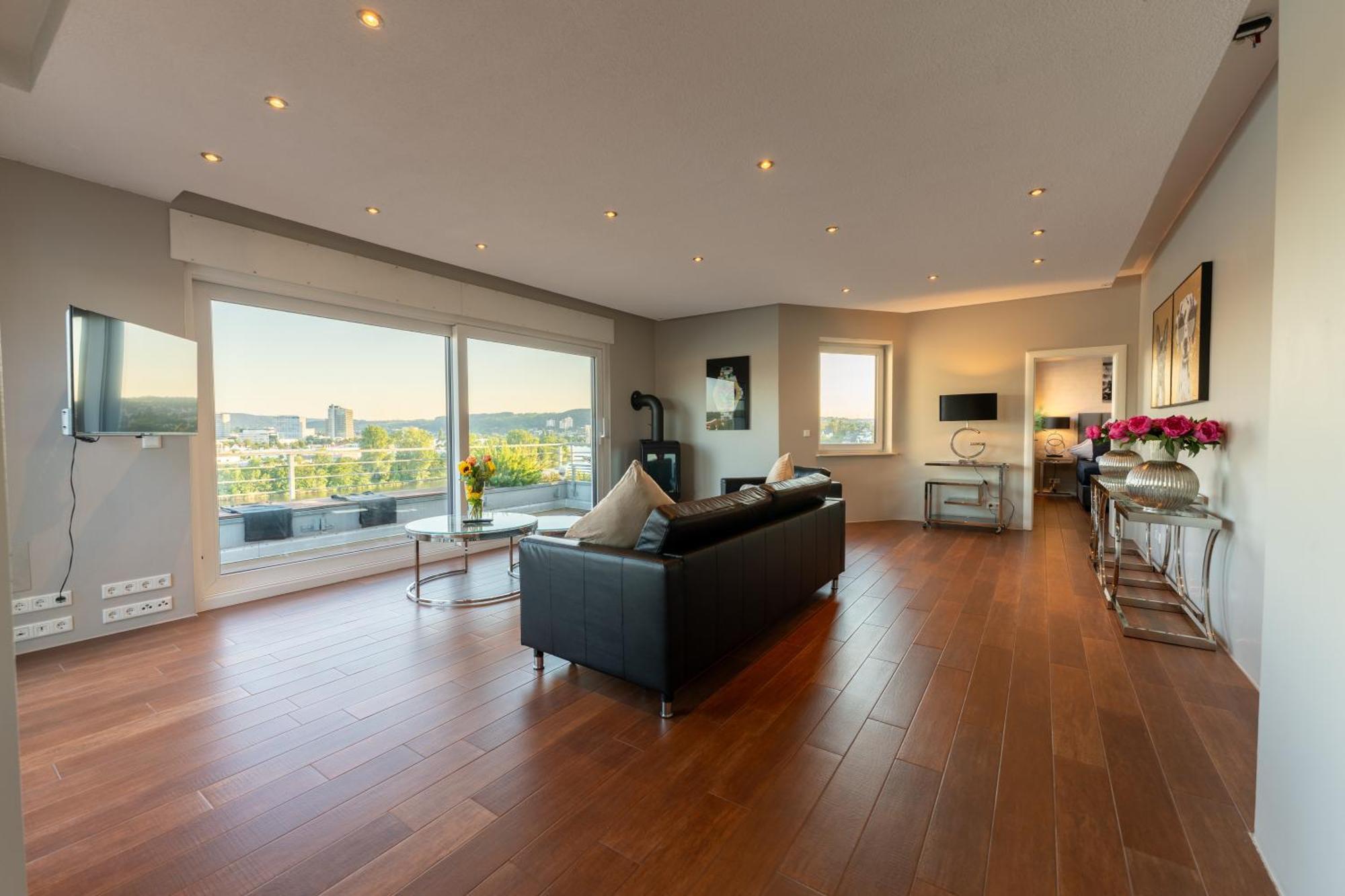 Penthouse Wohnung Mit Schoenem Moselblick In Metternich Koblenz  Buitenkant foto