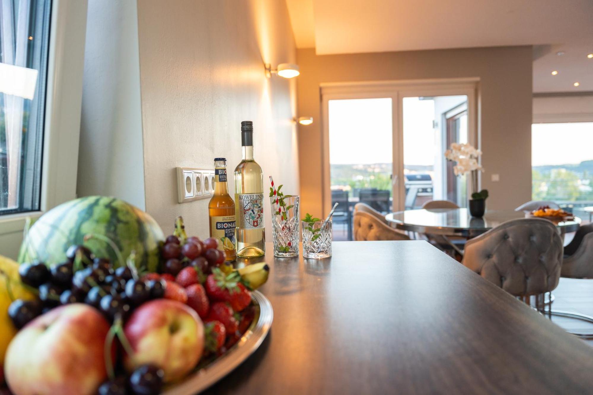 Penthouse Wohnung Mit Schoenem Moselblick In Metternich Koblenz  Buitenkant foto
