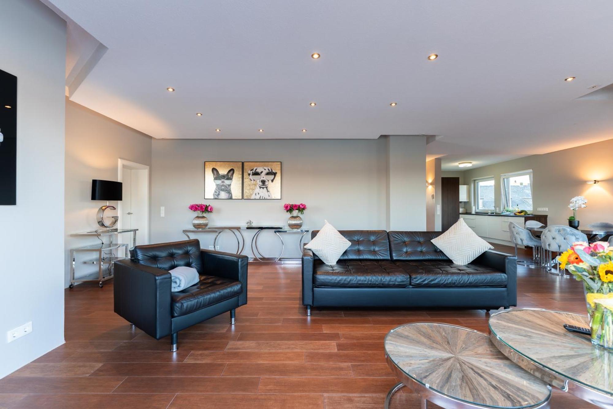 Penthouse Wohnung Mit Schoenem Moselblick In Metternich Koblenz  Buitenkant foto