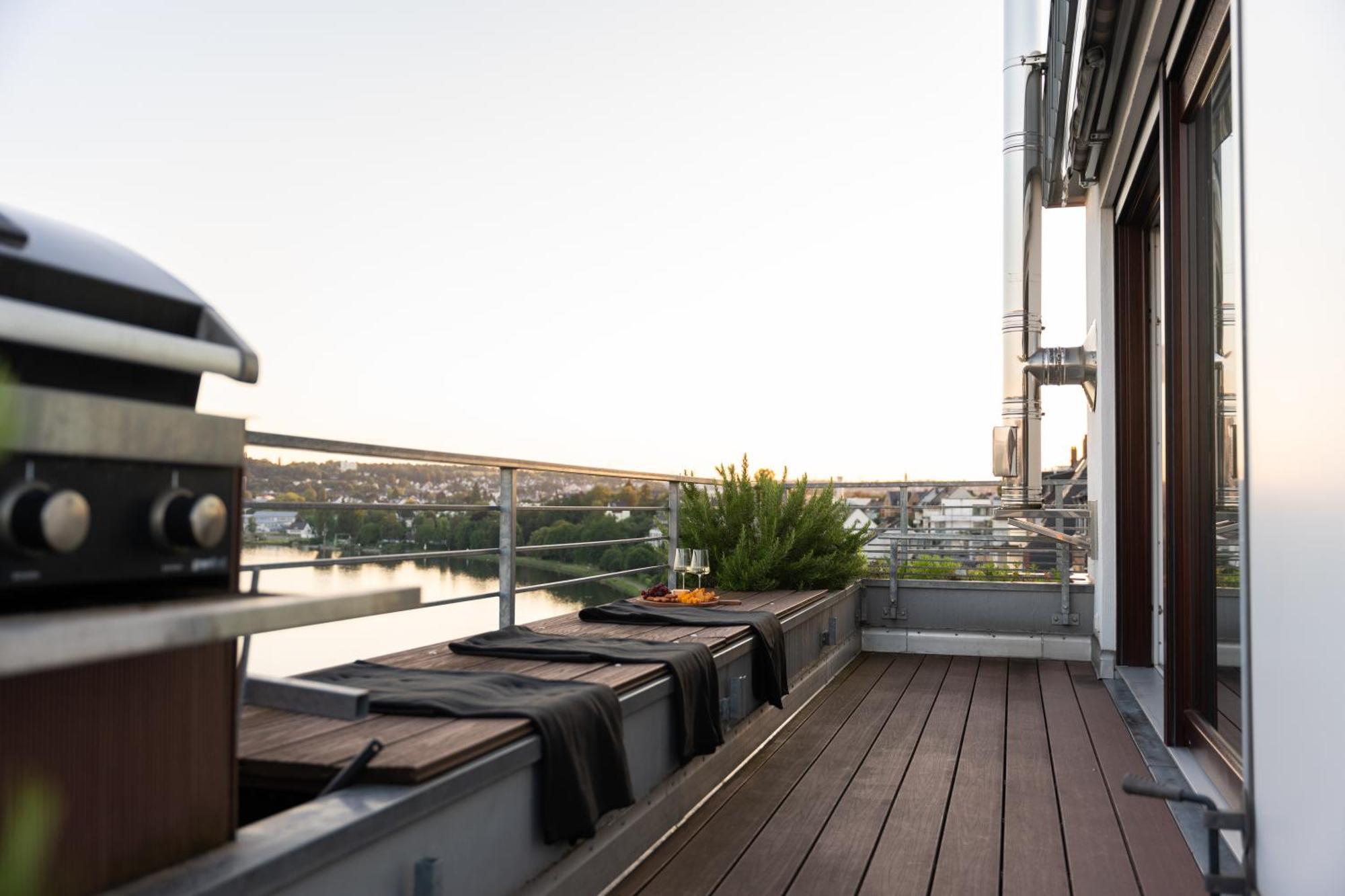 Penthouse Wohnung Mit Schoenem Moselblick In Metternich Koblenz  Buitenkant foto