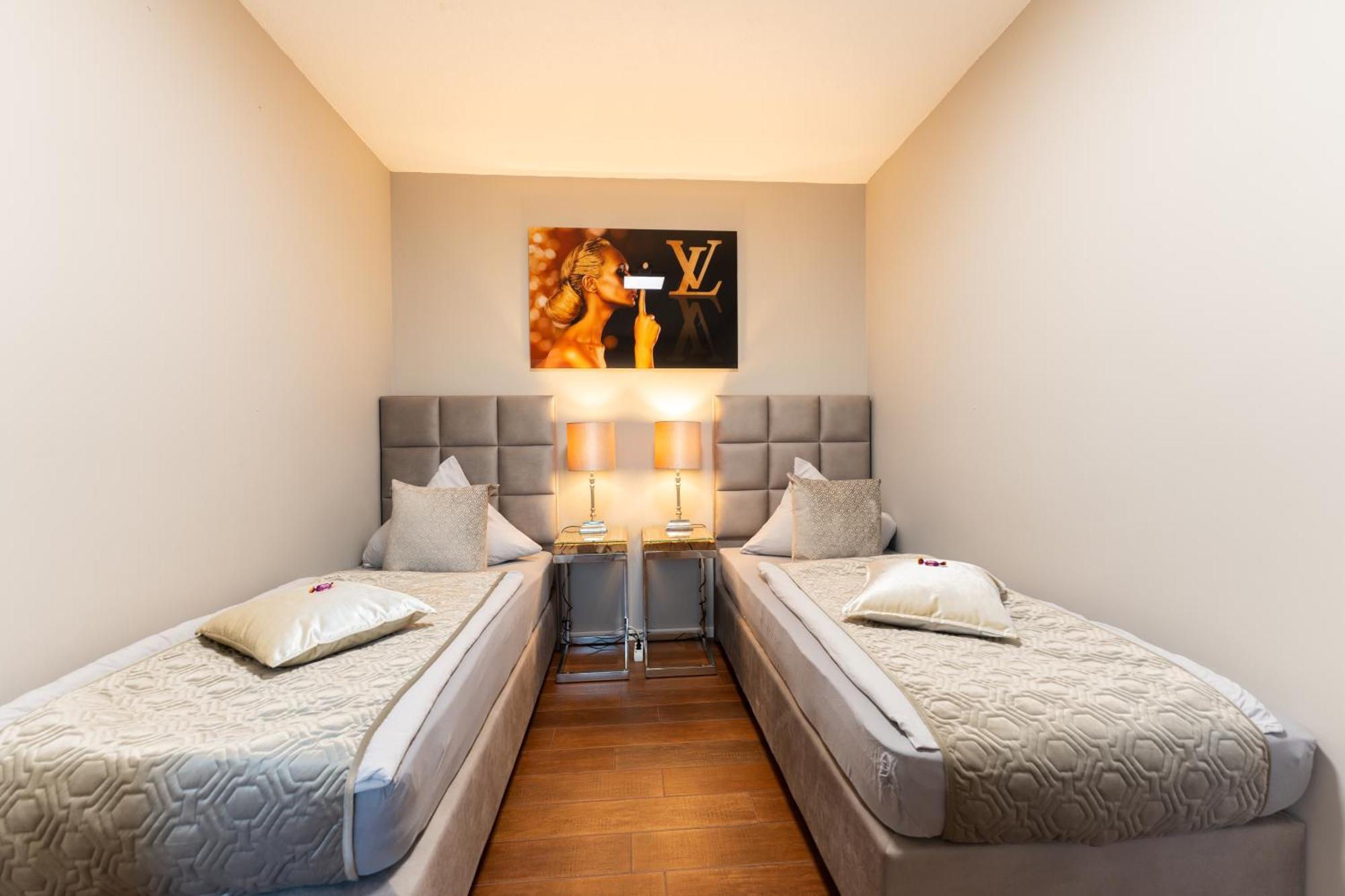 Penthouse Wohnung Mit Schoenem Moselblick In Metternich Koblenz  Buitenkant foto